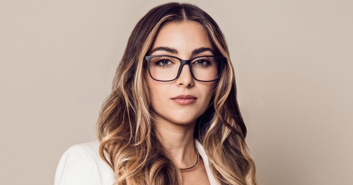 emelia-hartford-net-worth-age-biography-boyfriend-cars-wiki
